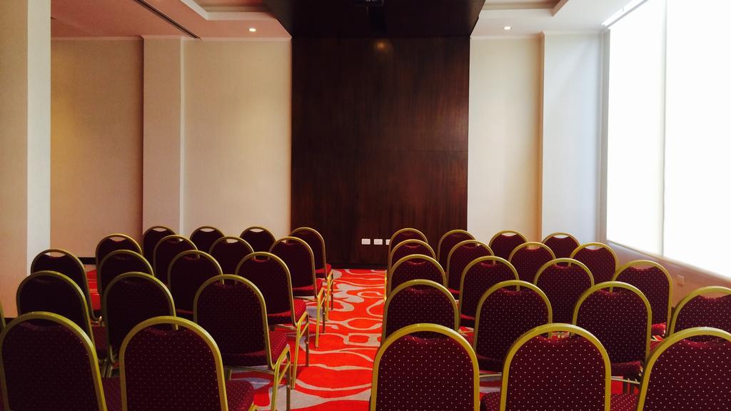 狂欢节赌场酒店 Encarnación 外观 照片 Meeting room