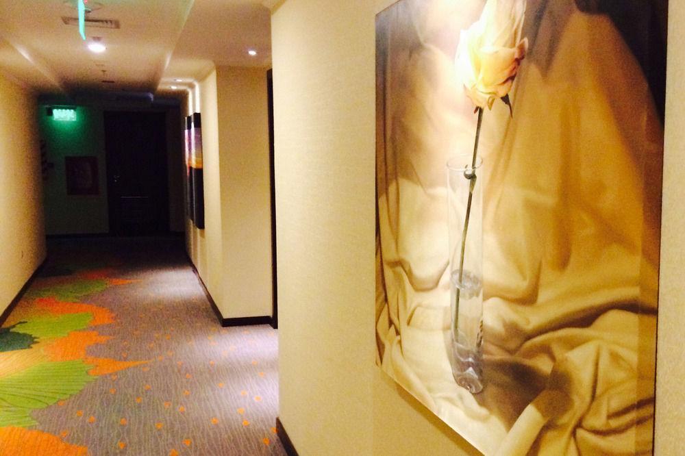 狂欢节赌场酒店 Encarnación 外观 照片 A corridor at the hotel