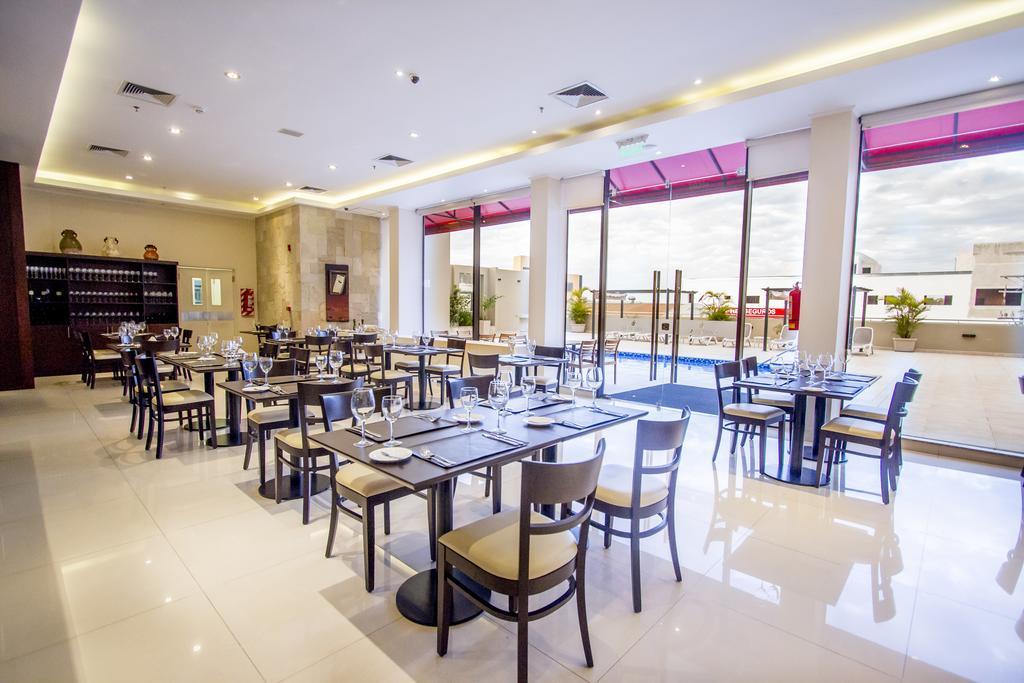 狂欢节赌场酒店 Encarnación 外观 照片 Restaurant