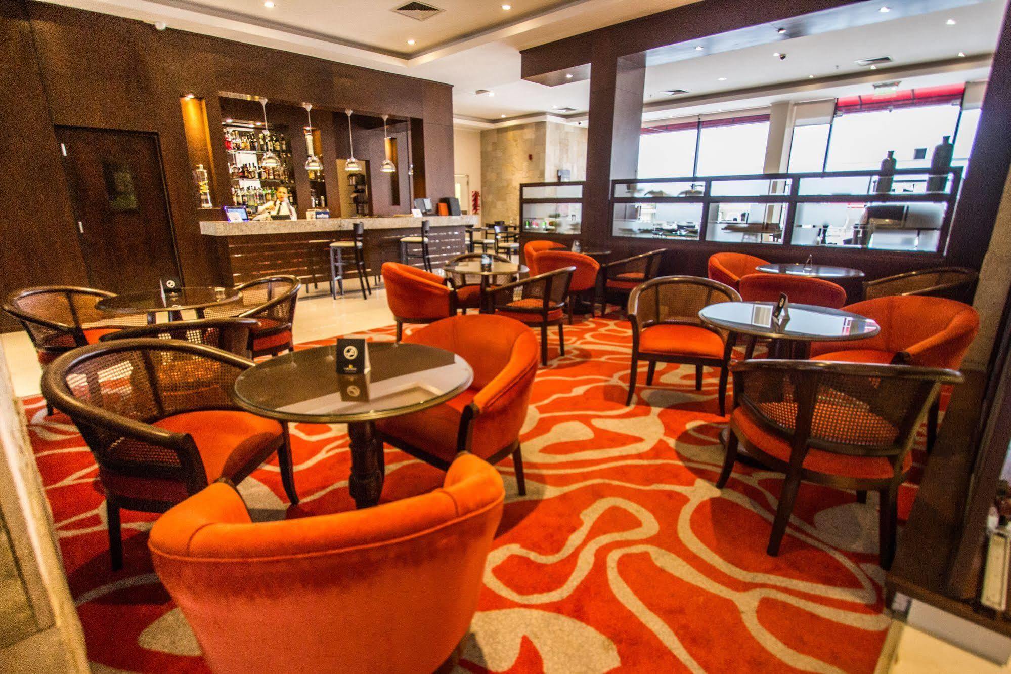 狂欢节赌场酒店 Encarnación 外观 照片 The lounge at the airport