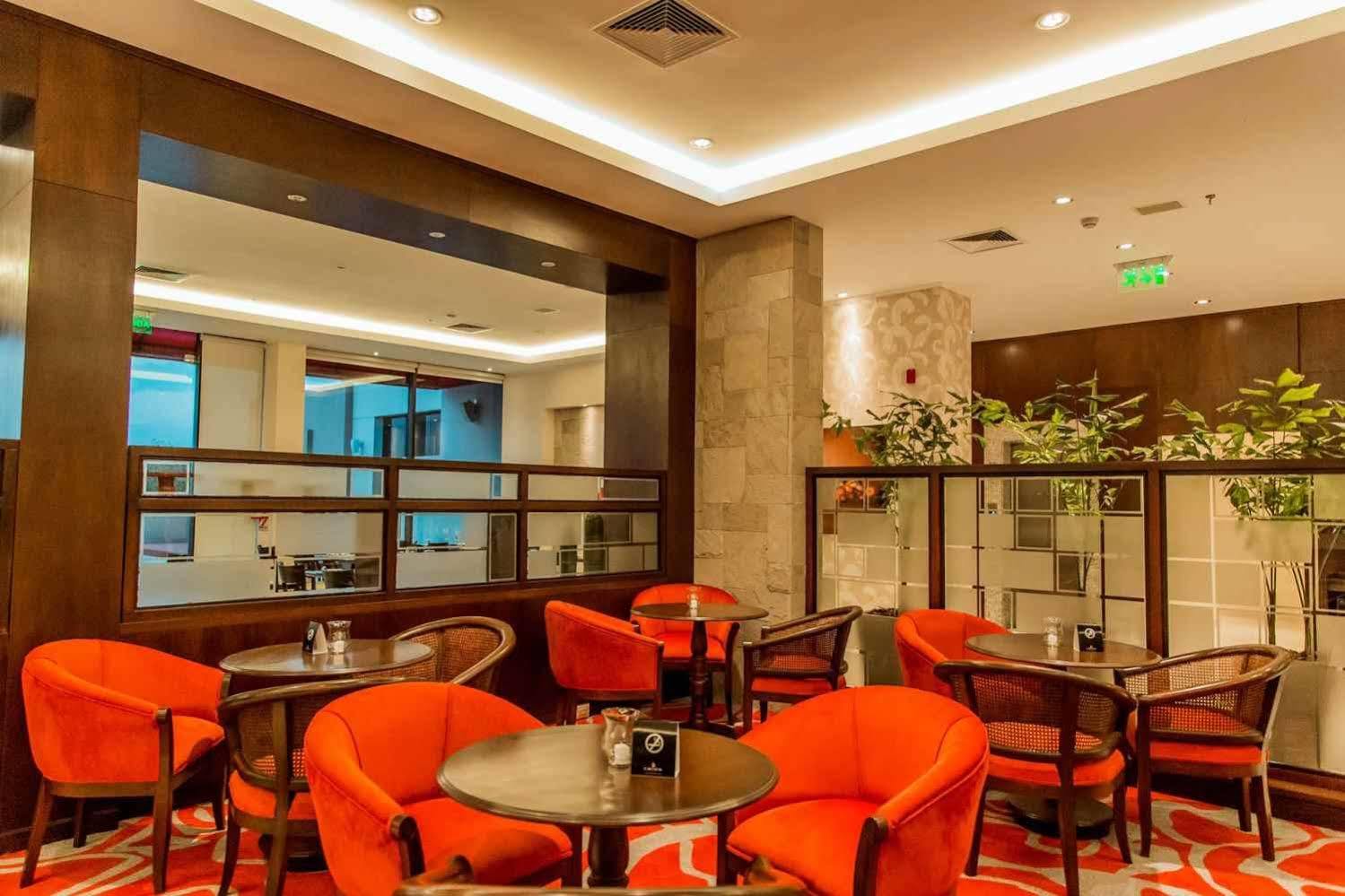 狂欢节赌场酒店 Encarnación 外观 照片 The lounge at the airport